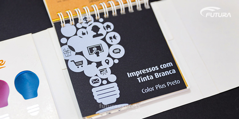 impressão com tinta branca